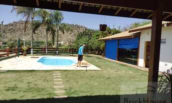 Imagem 4: Chácara para VENDA com 303 m2 construídos e terreno de 950 metros, com 3 quartos e lareira