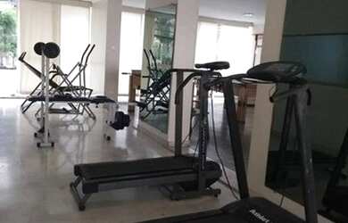 Imagem 3: Bom apartamento com lazer e 2 vagas de garagem no centro