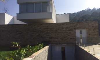 Imagem 6: Casa Cinemaográfica em Condomínio Fechado