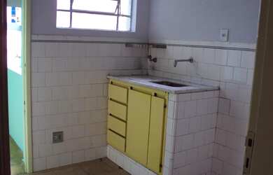 Imagem 4: Apartamento para venda possui 75 metros quadrados com 2 quartos em Centro - Belo Horizonte