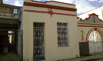 Imagem 6: Casa para venda possui 210 metros quadrados com 3 quartos em Centro - Taubaté - SP