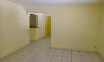 Imagem 2: IMÓVEL COMERCIAL COM 2 FRENTES CONTENDO SALA COMERCIAL E RESIDÊNCIA ALTO POTENCIAL COMERCI