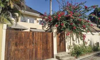 Imagem 4: Casa para aluguel e venda com 360 metros quadrados com 4 quartos