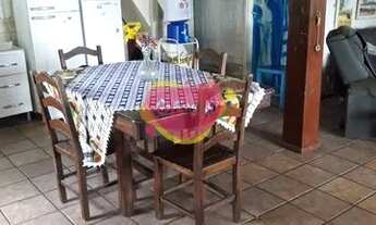 Imagem 7: Casa com piscina e quintal na Costa da Lagoa, em Florianópolis