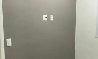 Imagem 4: VARANDA FECHADA ; FRENTE AO METRÔ