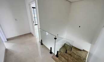 Imagem 6: Casa para venda tem 268 metros quadrados com 4 quartos.agende sua visita