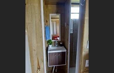 Imagem 6: Alugo Chalé mobiliado, mensal para 4 pessoas. Estamos a 4km da Barra de Ibiraquera.o