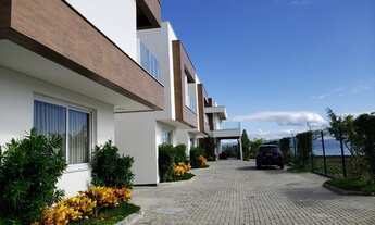 Imagem 3: Casa com 3 quartos, 2 vagas, mobiliada em condomínio fechado pé na areia Santo Antônio de