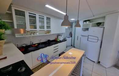 Imagem 7: Apartamento nascente e mobiliado no Porto das Dunas com 3 suítes, pé na areia.