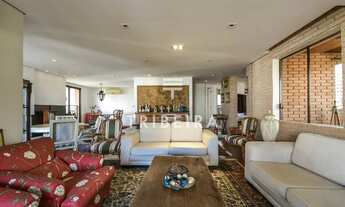 Imagem 4: Imóvel de 276m², com 2 suítes