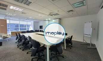 Imagem 3: Conjunto comercial mobiliado na Vila Olímpia