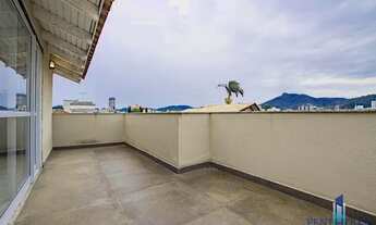 Imagem 4: Casa para Venda em Balneário Camboriú, CENTRO, 3 dormitórios, 3 suítes, 4 banheiros, 3 vag