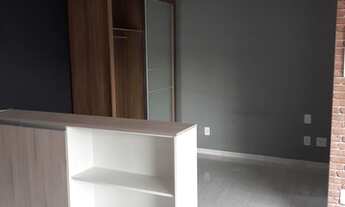 Imagem 5: Metrô Vila Prudente. Amplo Studio com 33 m2, sacada gourmet com fechamento de vidro retrát