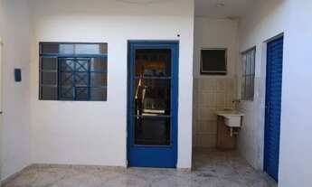 Imagem: Kitnet e uma Casa com garagem