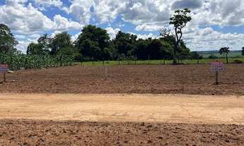 Imagem 6: 3 lotes para construção