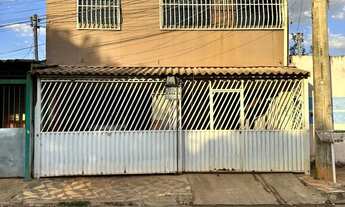 Imagem: Sobrado à Venda na QNR 03