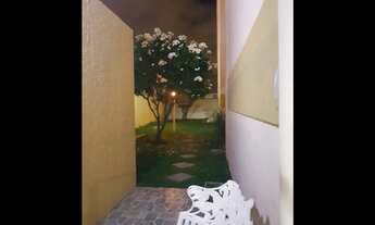 Imagem 7: Alugo quarto com cama de casal para meninas na coroa do meio