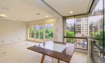 Imagem 3: Ponto alto da cidade no coração do Mont Serrat