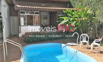 Imagem 3: Casa em Moema de 237m² com piscina e churrasqueira