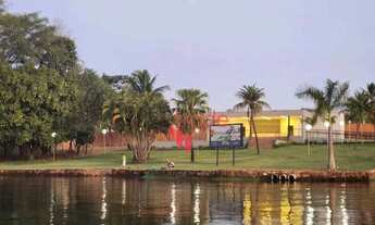 Imagem: Terreno à Venda em Condomínio Fechado