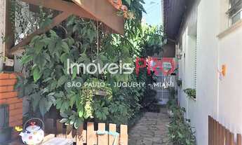 Imagem 5: Casa em Moema de 237m² com piscina e churrasqueira