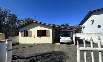 Imagem: Casa (Alvenaria), com 3 quartos e 1 banheiros