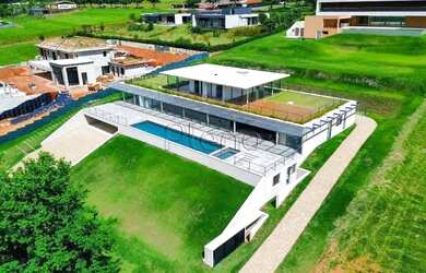 Imagem 2: Sobrado à venda com 6 suítes no Condomínio Quinta da Baroneza II em Bragança Paulista