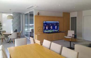 Imagem 2: Aluguel Apartamento 2 Dormitórios - 186 m² Moema