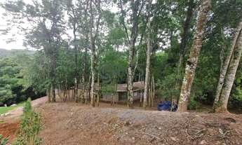 Imagem 3: Lindo lote com casa inacabada vizinho a área de preservação