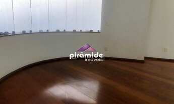 Imagem 4: Casa para venda com 570 metros quadrados com 5 quartos