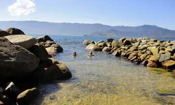 Imagem 6: Casa de Alto Padrão na Costeira com2.000 m², 6 Quartos na Praia do Curral