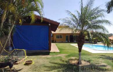 Imagem 6: Chácara para VENDA com 303 m2 construídos e terreno de 950 metros, com 3 quartos e lareira