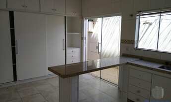 Imagem 4: Casa para Venda em Bauru, Jd. Amélia, 3 dormitórios, 2 suítes, 4 banheiros, 4 vagas