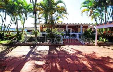 Imagem 7: CASA com piscina e 3 quartos em Itanhaém, no bairro Balneário Auri Verde