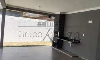 Imagem 5: Casa de condomínio térrea para venda possui 148 metros quadrados com 3 quartos