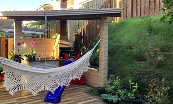 Imagem 1: Casa à venda em condomínio com 92m² úteis, 3 dormitórios, 1 suíte, 2 vagas, no Medeiros, J