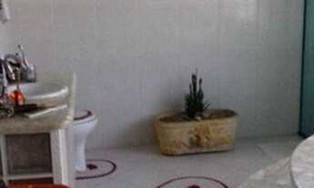 Imagem 7: Excelente casa com 2 lotes com 3 dormitórios sendo 2 suítes e uma máster com Hidro área g