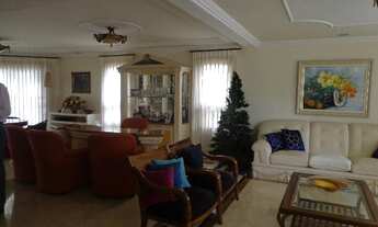 Imagem 5: Casa de condomínio para venda tem 626 metros quadrados com 4 quartos