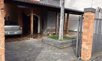 Imagem: Pindamonhangaba - Casa Padrão - Vila Bourghese