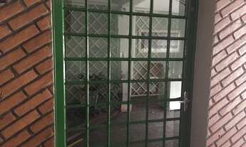 Imagem 3: Casa comercial no Centro de Guarulhos com 4 salas, recepção e estacionamento