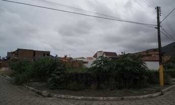 Imagem 1: Terreno a venda no bairro Centro em Peruibe. Linda área com 4 lotes a 100 metros do mar co