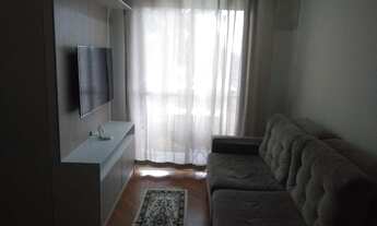 Imagem 2: Apartamento 2 Dormitórios c/ Planejados - Sala c/ Sacada - 1 Vaga - Perto do Piraporinha