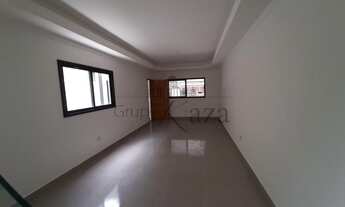 Imagem 2: Casa para Venda Reformada com 3 Dormitórios no JD das Industrias