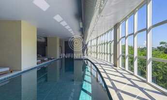 Imagem 2: 4 suítes, 4 vagas + depósito e sala com pé-direito duplo em Alphaville