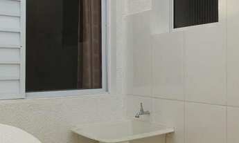 Imagem 3: Casa térrea com 2 dormitórios, sala, cozinha americana..Condomínio fechado com lazer comp