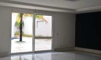 Imagem 7: Casa Alphaville para venda com 1360m2 com 6 suites, piscona,churrasqueira,lazer completo