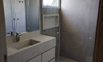 Imagem 3: Casa de condomínio para venda tem 221 metros quadrados com 3 quartos