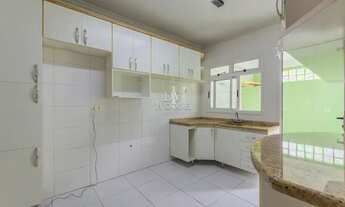 Imagem 5: Excelente Sobrado de 3 quartos sendo 1 suíte, 2 vagas e sacada com ótima localização no bo