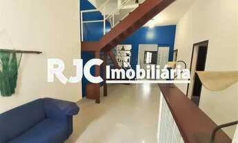 Imagem 2: Casa para venda tem 253 metros quadrados com 5 quartos em Grajaú - Rio de Janeiro - RJ