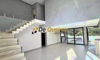 Imagem 7: DE QUEIROZ Casa de condomínio para venda possui 502 metros quadrados com 4 quartos